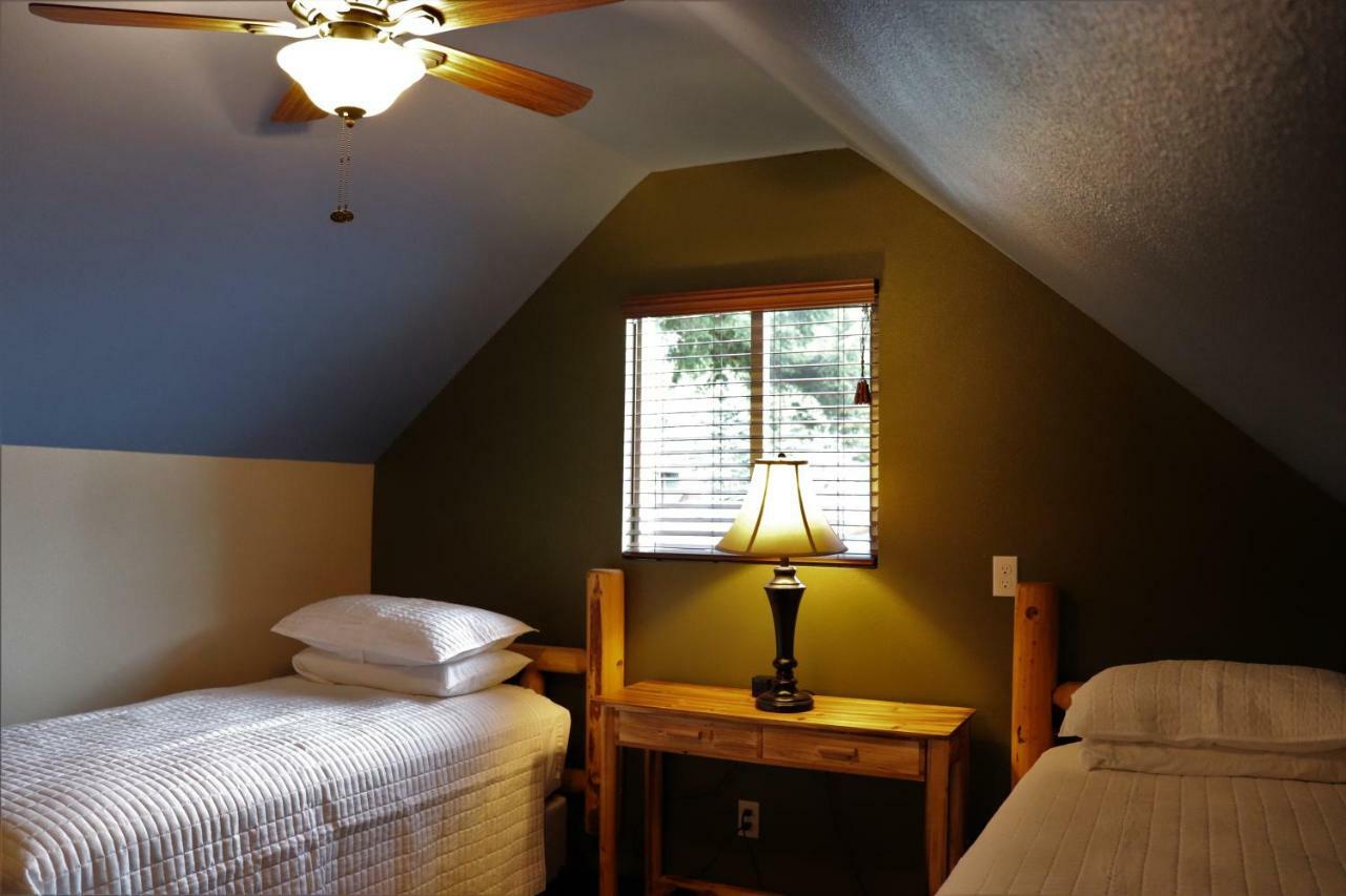Lone Fir Resort Cougar Екстериор снимка