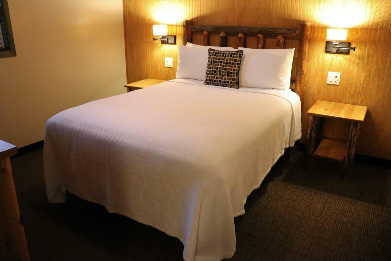 Lone Fir Resort Cougar Екстериор снимка