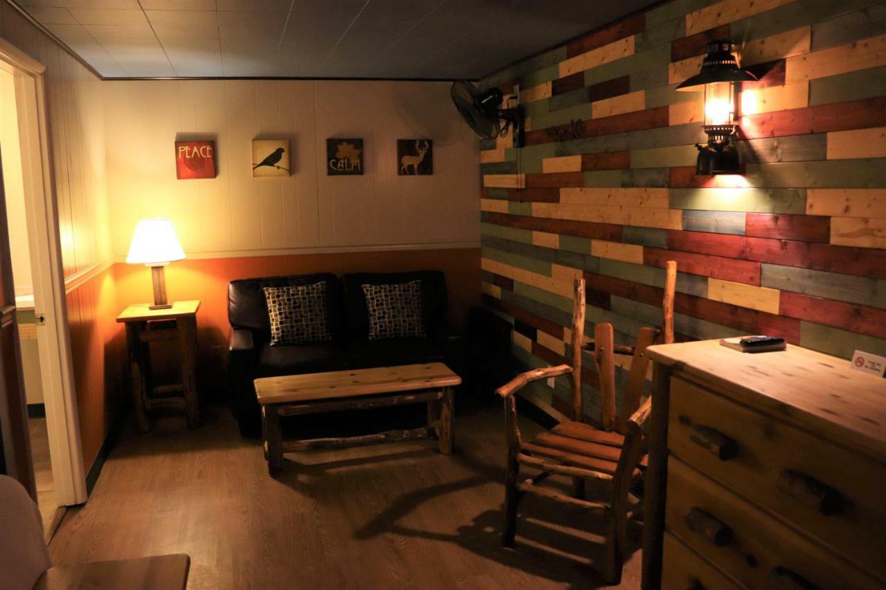 Lone Fir Resort Cougar Екстериор снимка