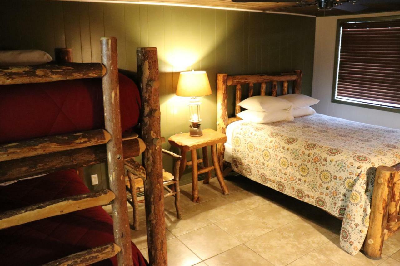 Lone Fir Resort Cougar Екстериор снимка