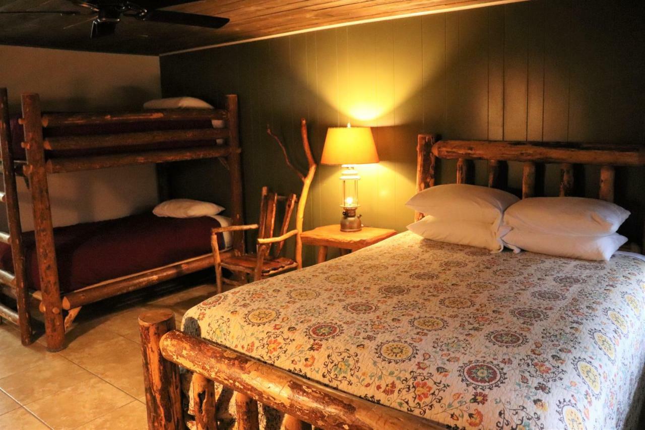 Lone Fir Resort Cougar Екстериор снимка