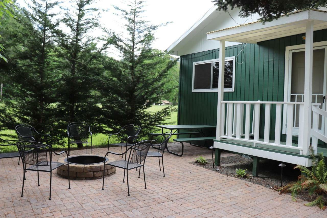 Lone Fir Resort Cougar Екстериор снимка