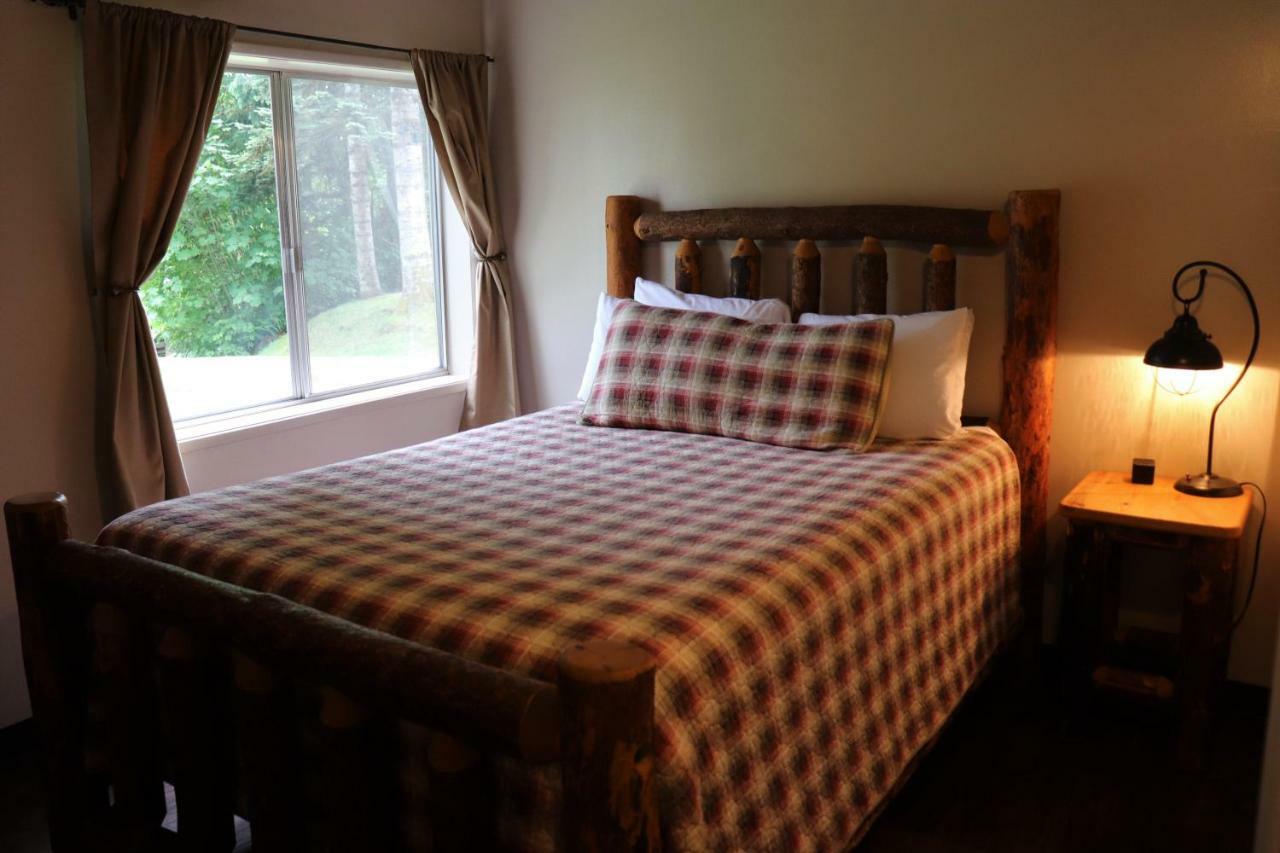 Lone Fir Resort Cougar Екстериор снимка
