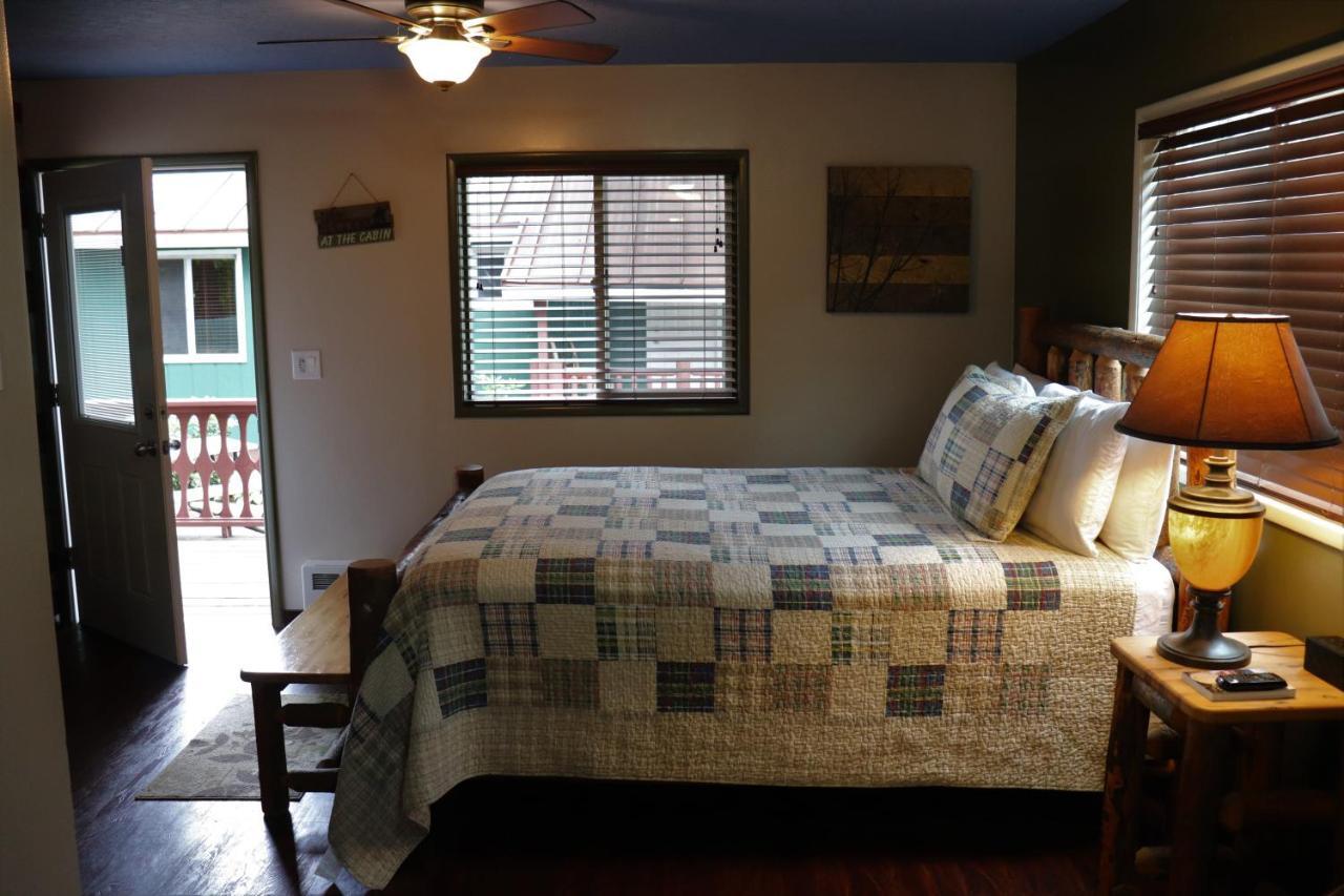 Lone Fir Resort Cougar Екстериор снимка