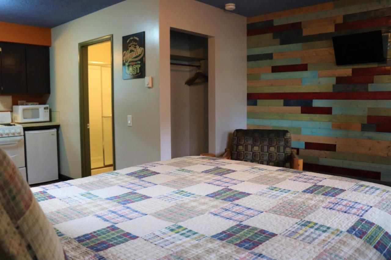 Lone Fir Resort Cougar Екстериор снимка