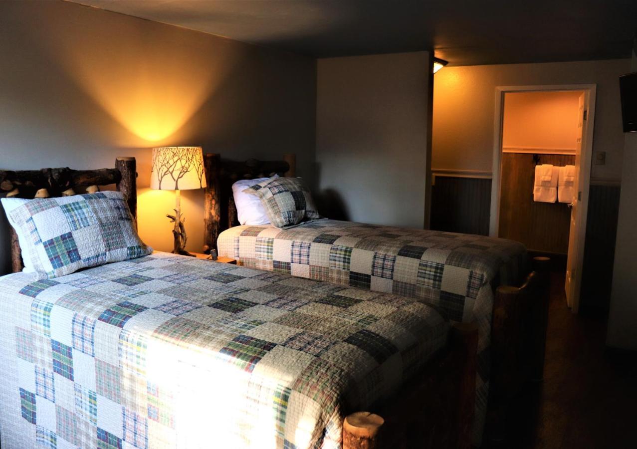 Lone Fir Resort Cougar Екстериор снимка