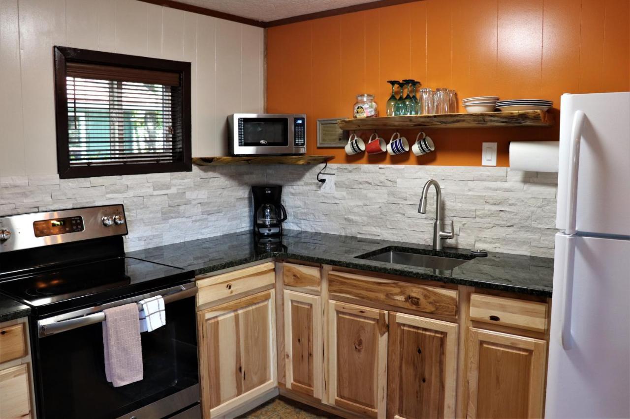 Lone Fir Resort Cougar Екстериор снимка